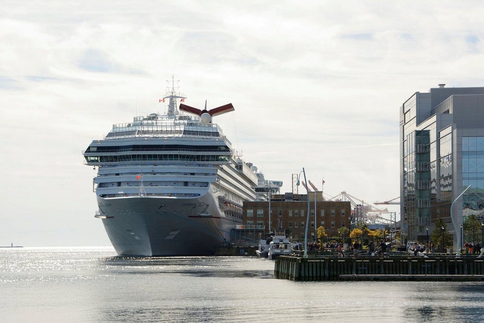 Výletní loď Carnival Glory