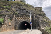 Vyšehradský tunel uzavřely na 20 dnů opravy: Z Podolí do Výtoně musíte po řece!