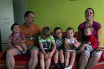 Výměna manželek: Tereza, Pavel a děti: Tonda (6), Vojta (5), Kuba (18 měsíců), Anička (3) a Helenka (2) z České Lípy