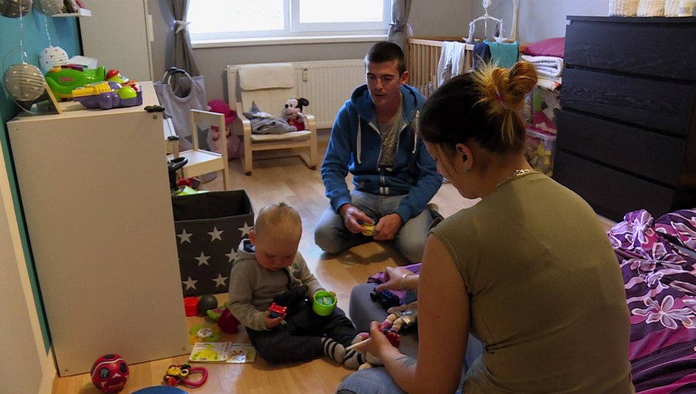 Výměna manželek: Tereza v náhradní rodině pečuje jen o jedno dítě, doma jich má pět.