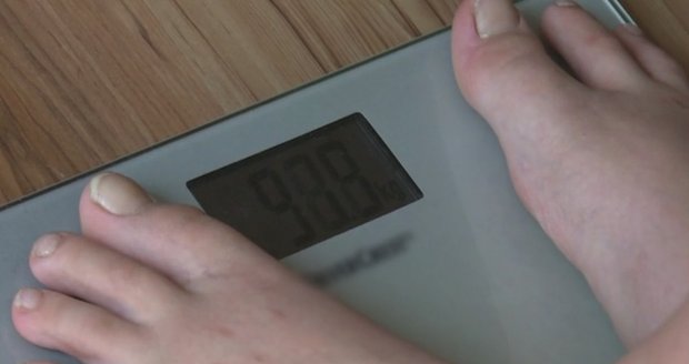 13letý chlapec váží 98 kilogramů - Výměna manželek.