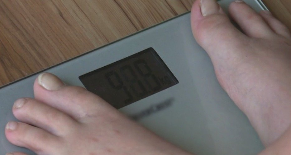 13letý chlapec váží 98 kilogramů - Výměna manželek.