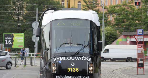 Tramvaje jsou nápadné hned na první pohled.