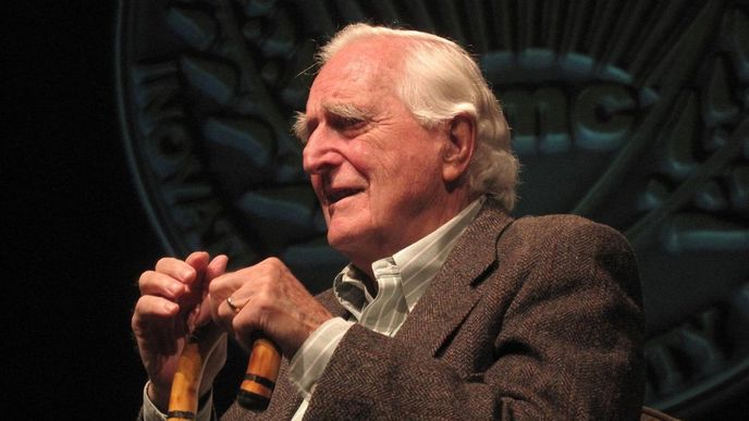 Vynálezce počítačové myši Doug Engelbart