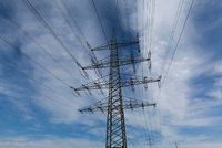 Výpadek proudu v Praze: Desítky tisíc domácností bez proudu. Dodávka elektřiny již byla obnovena.