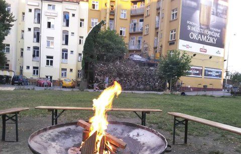 Vyprávění u táboráku: Cross klub hostí Příběhy u ohně