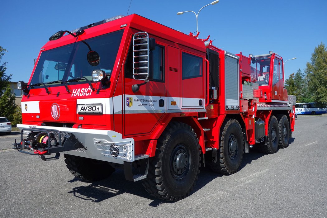 Vyprošťovací autojeřáb AV30.1 - TATRA 815-7