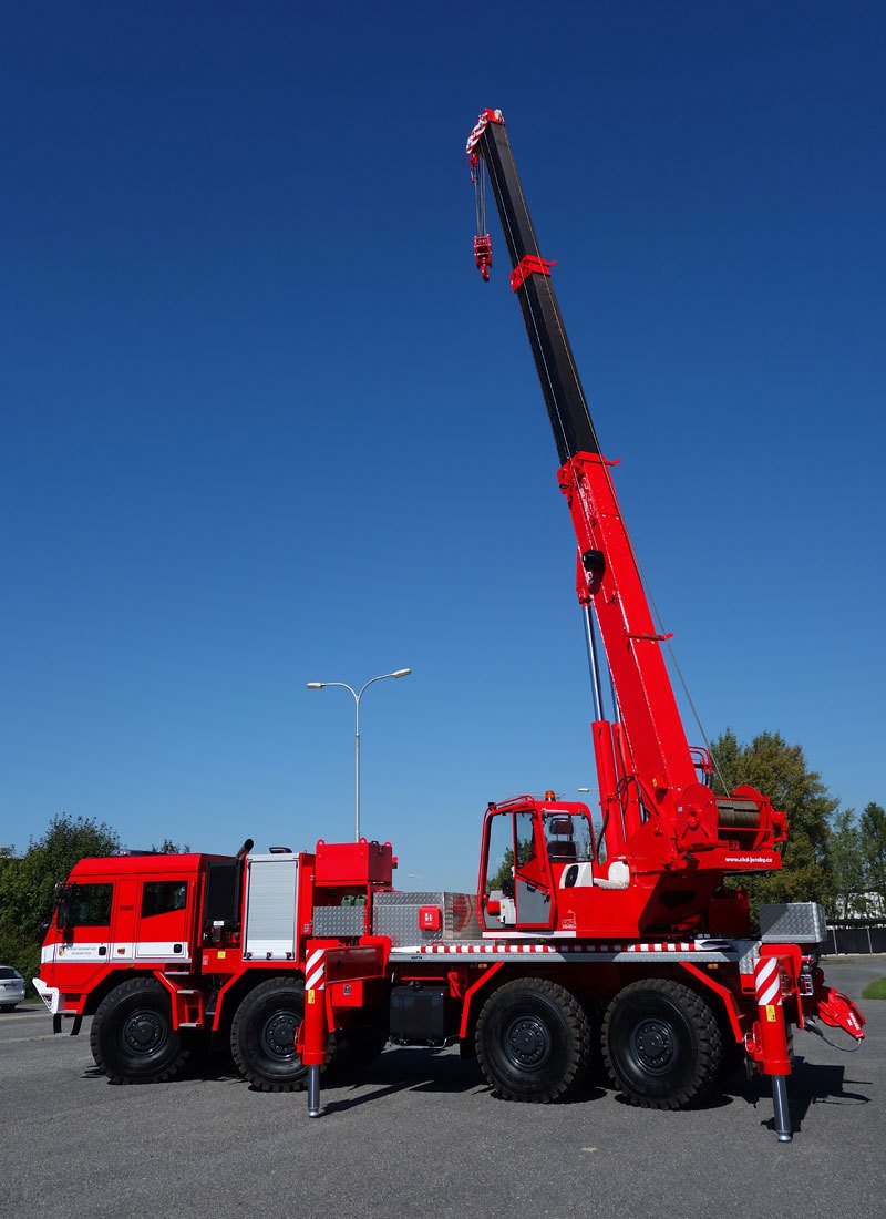 Vyprošťovací autojeřáb AV30.1 - TATRA 815-7