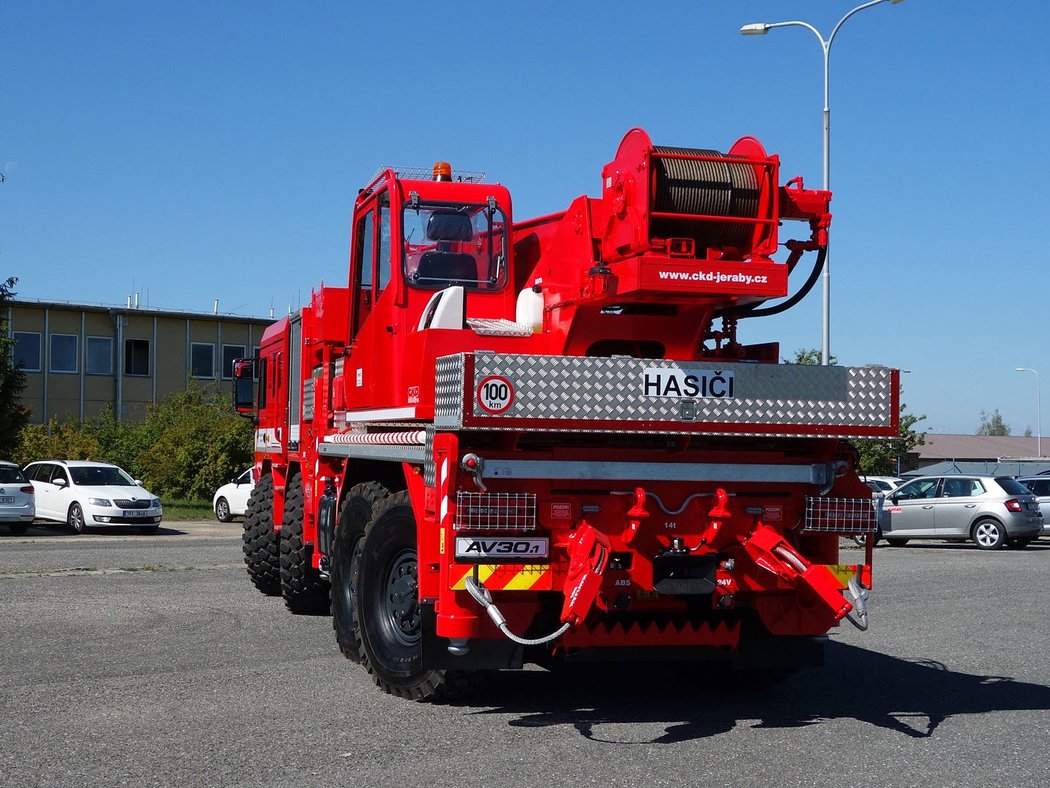 Vyprošťovací autojeřáb AV30.1 - TATRA 815-7