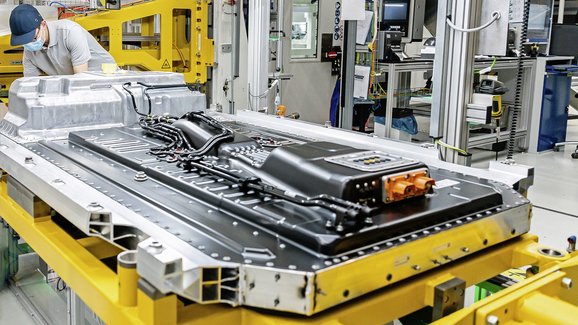 Volkswagen posunul rozhodnutí o gigafactory na baterie o půl roku