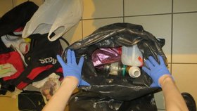 Při zátahu v domě našla policie zásobu surovin i 69 gramů čerstvě vyrobeného pervitinu.