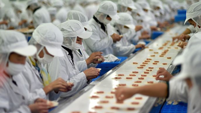 Výroba knedlíků v Číně