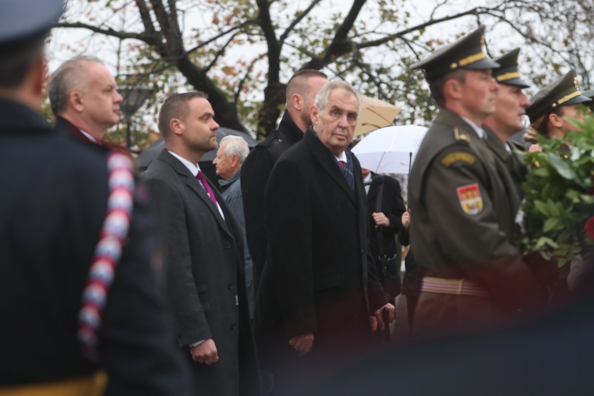 Milš Zeman na pietním aktu na Vítkově ke 100. narozeninám republiky