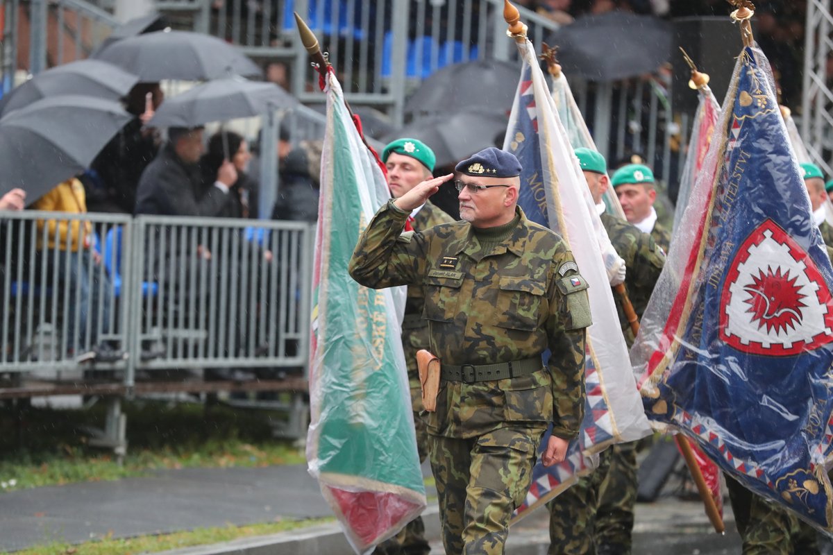 Vojenská přehlídka ke 100. výročí vzniku Československa 28. října 2018.