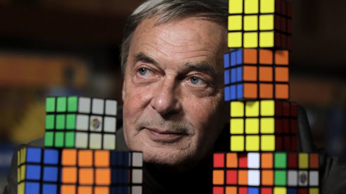 Ernö Rubik vynalezl Rubikovu kostku před 42 lety.