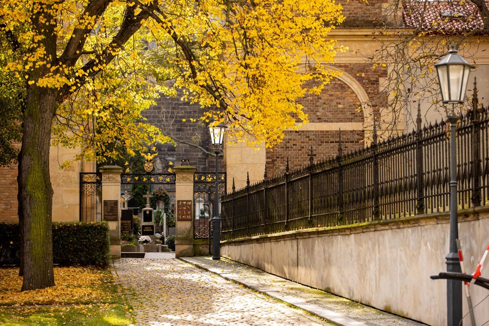 Vyšehrad je opředen mnoha pověstmi. Jedna z nejzajímavějších je rozhodně ta o čertově sloupu