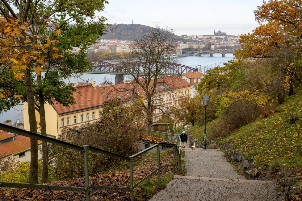 Vyšehrad je opředen mnoha pověstmi. Jedna z nejzajímavějších je rozhodně ta o čertově sloupu