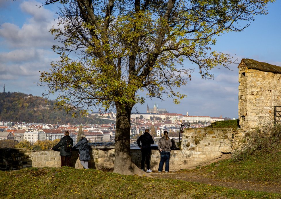 Vyšehrad je opředen mnoha pověstmi. Jedna z nejzajímavějších je rozhodně ta o čertově sloupu