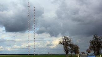 Česko definitivně přijde o svou nejvyšší stavbu. Dva obří stožáry čeká demolice Česko definitivně přijde o svou nejvyšší stavbu. Dva obří stožáry čeká demolice