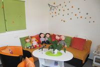 Výslechová místnost pro děti: Na panenkách ukážou, co se jim stalo