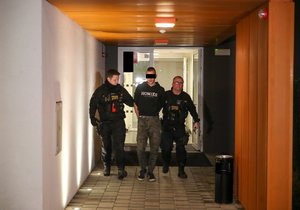 V bytě v pražských Vysočanech napadli 16letého chlapce.