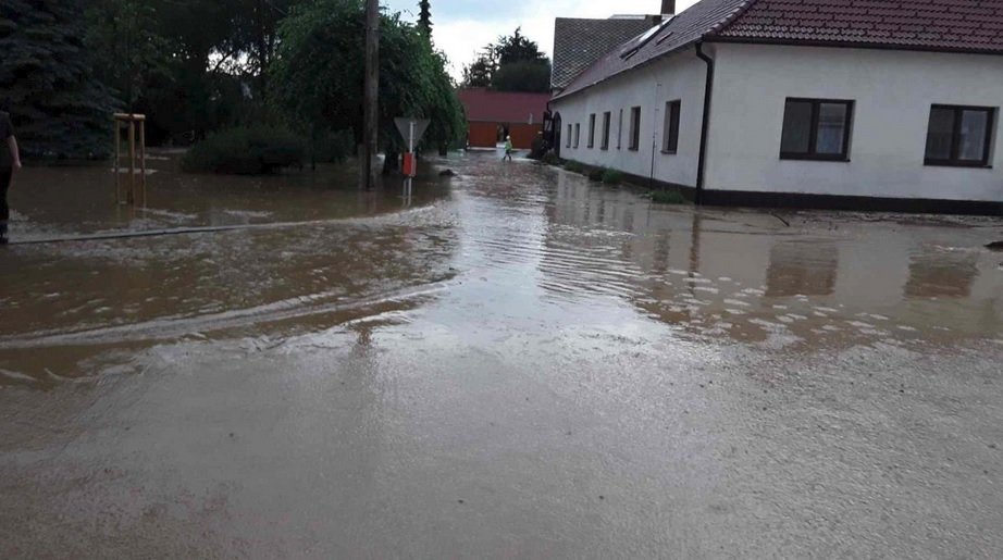 Vysočinu zasáhla bouřka: Oponešice