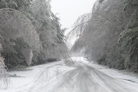 Kamiony kvůli počasí nesmí do Polska přes Harrachov. Sněžit bude celý víkend