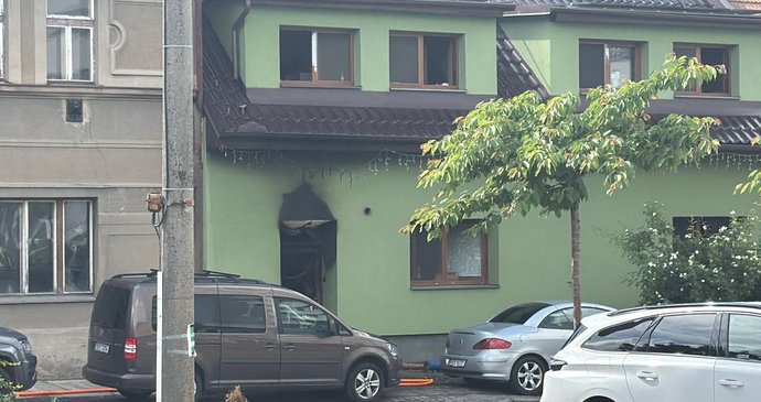 Výbuch v bytě ve Vysokém Mýtě (5. 6. 2026)