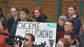 Studenti vysokých škol protestovali po celém Česku za obranu ústavních hodnot