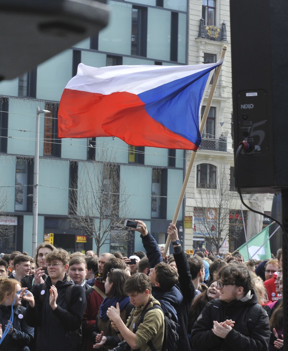 Studenti vysokých škol protestovali po celém Česku za obranu ústavních hodnot