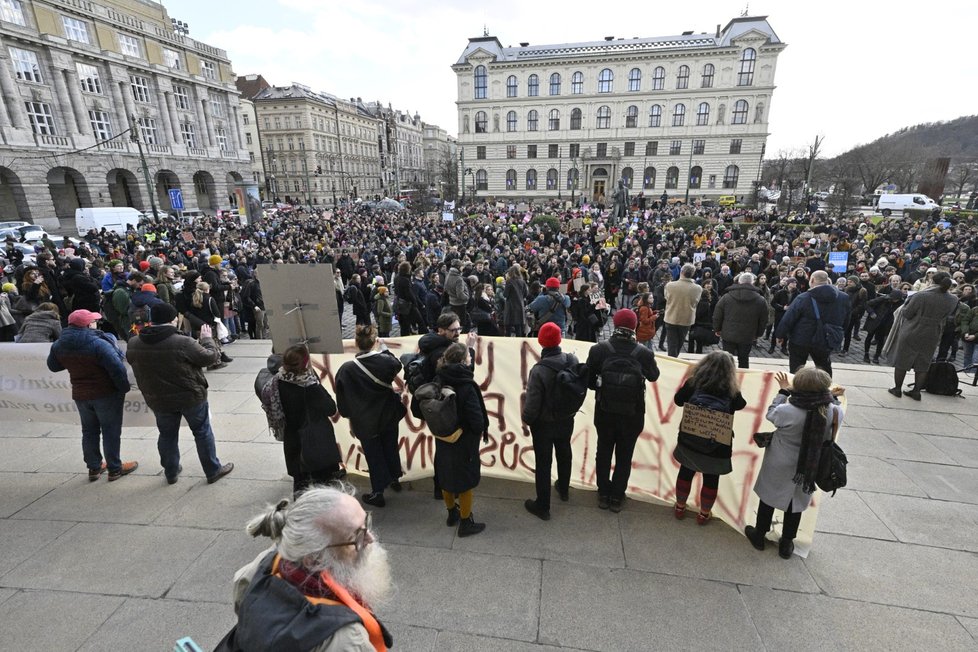 Protest vysokoškolských učitelů proti nízkým mzdám (28.3.2023)