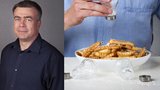 Pivo a solnička k obědu: Kardiolog varuje před vysokým tlakem Čechů, problém mají i mladší muži