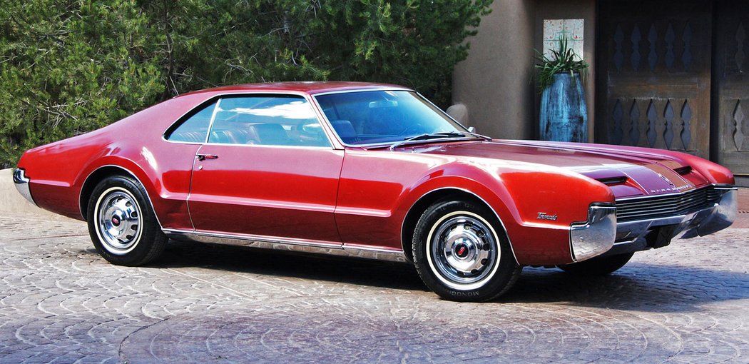 Oldsmobile Toronado (1966-1967)