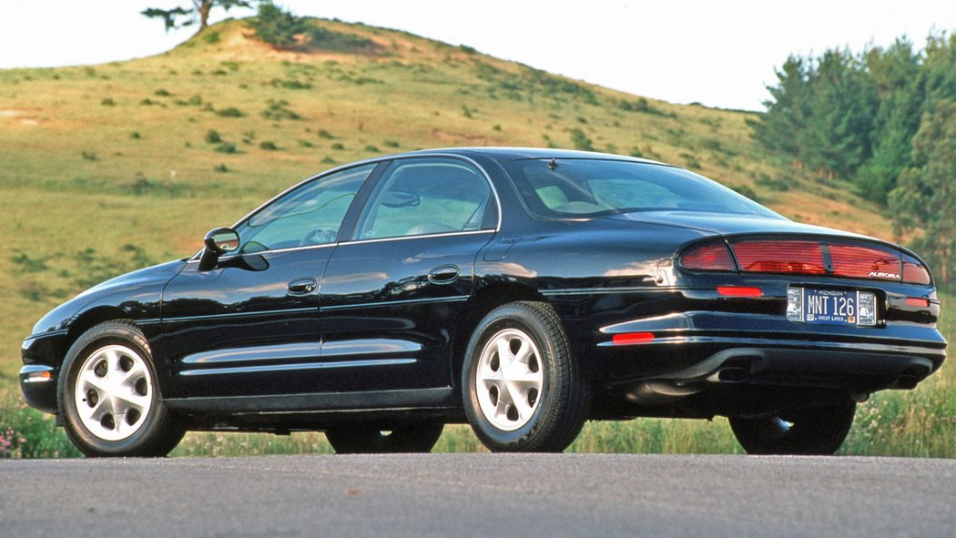 Oldsmobile Aurora (1994-1999)