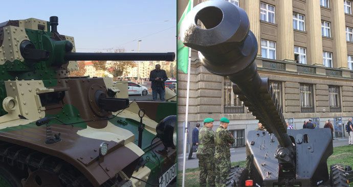 V rámci slavnostního zahájení výstavy 100 let armády vystavila Armáda ČR několik vskutku zajímavých vozidel, zbraní i děl. Veřejnost se tak může na nadcházející vojenskou přehlídku 28. října nač těšit, protože i prohlédnutí toho „mála“ stálo za to.