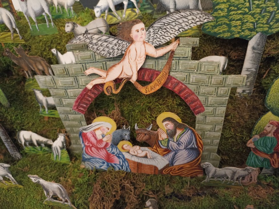 Betlém z dílny Ivany Langrové, který je největší scénou s obrazy ze života Ježíše Krista v Česku. Obsahuje 105 figur.
