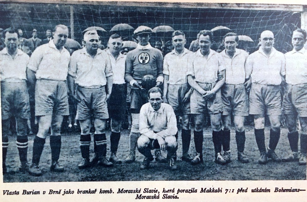 Fotbalová Moravská Slavia Brno, v brance chytal legendární komik Vlasta Burian.