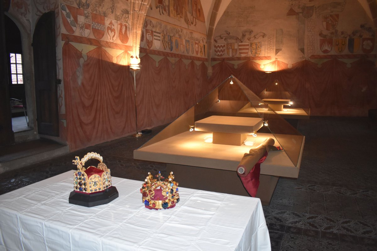 Výstava v Písku: Tyto klenoty zdobily hlavu Karla IV. 