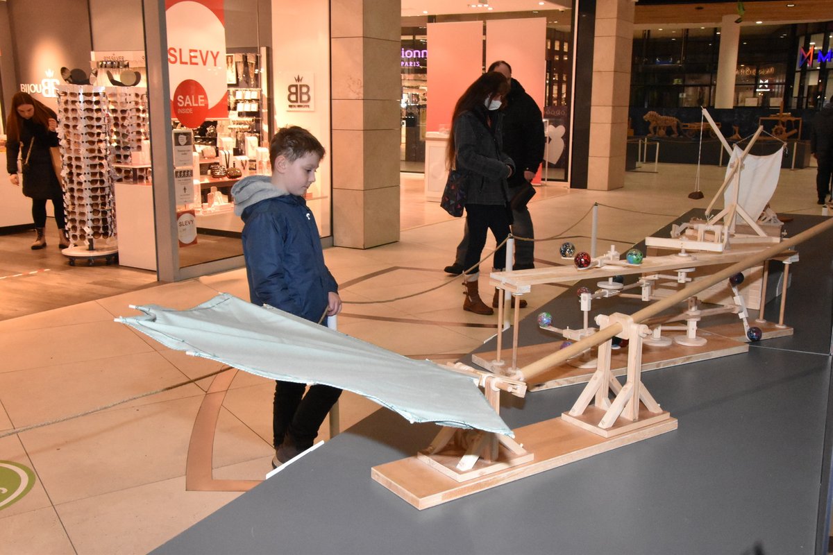Návštěvníci mohou dřevěné modely zhotovené podle nákresů renesančního génia obdivovat do 6. února.