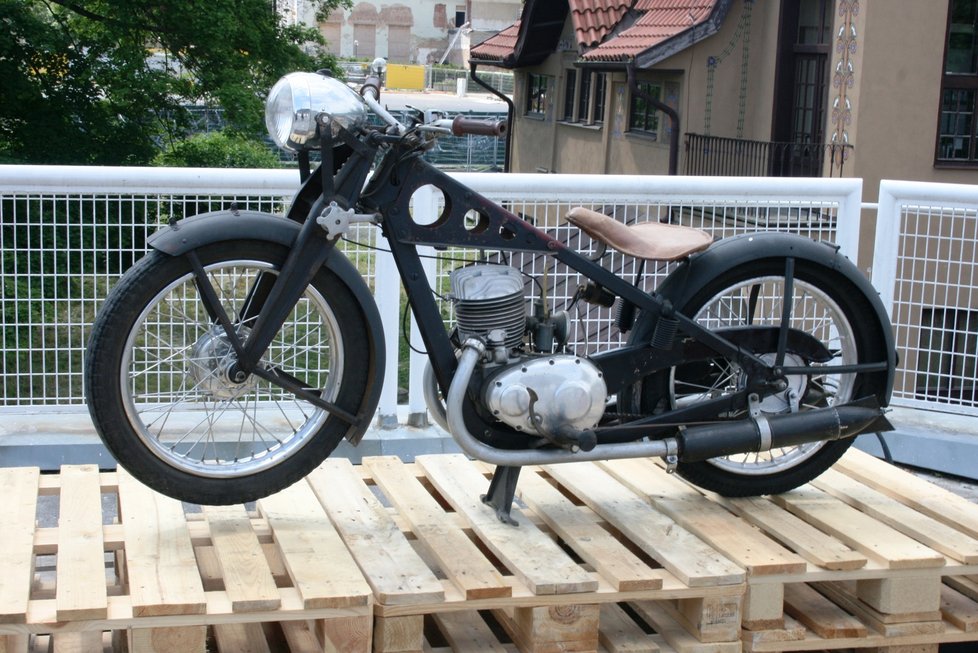 Na pražském Výstavišti bude od pátku k vidění sbírka více než stovky historických motocyklů nazvaná Veteran Mania. Pochází ze sbírky Radka Uhlíře, který ji dal dohromady během třinácti let