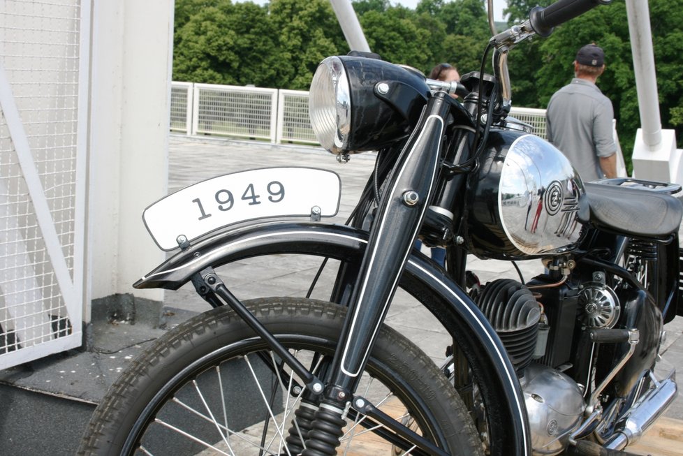 Na pražském Výstavišti bude od pátku k vidění sbírka více než stovky historických motocyklů nazvaná Veteran Mania. Pochází ze sbírky Radka Uhlíře, který ji dal dohromady během třinácti let