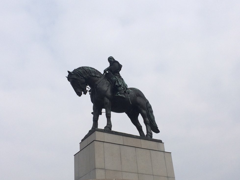Dnes z Vítkova na celou Prahu shlíží mohutný bronzový Jan Žižka.