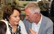 Výstava prof. Neužila: Jiřina Bohdalová a prof. Petr Neužil Výstava prof. Neužila: Jiřina Bohdalová a prof. Petr Neužil