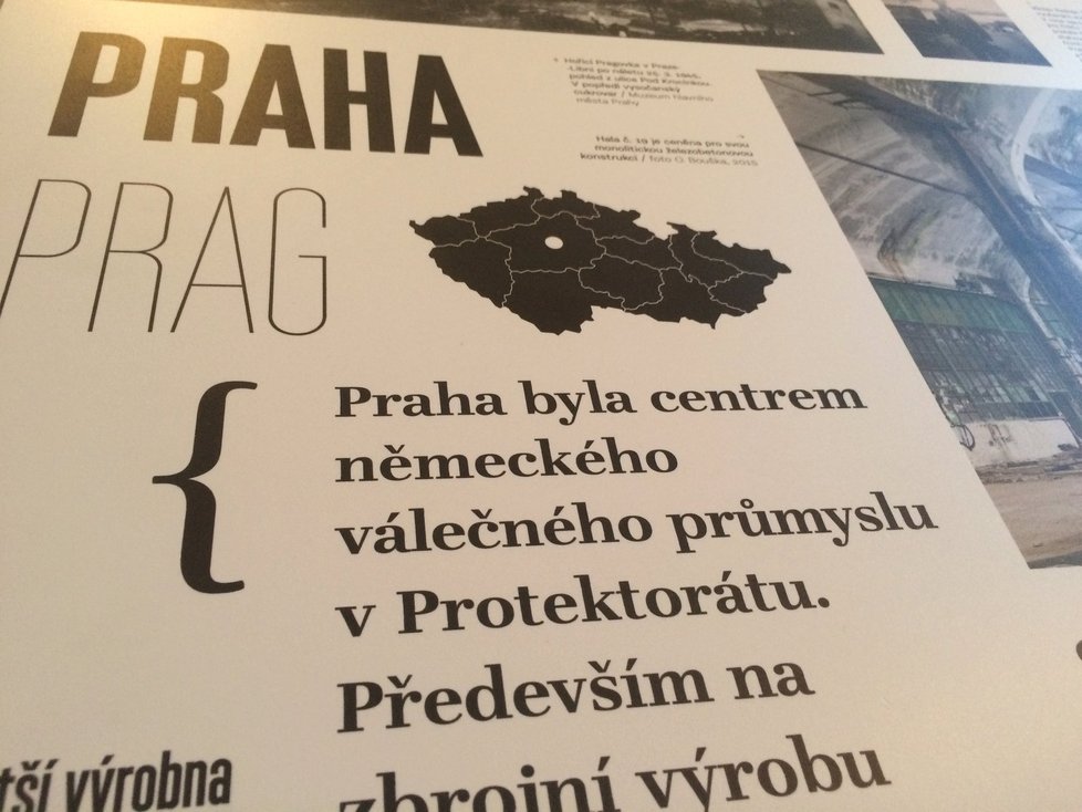 V interiéru domu byla dočasně instalovaná putovní výstava Ztracená paměť? Místa nacistické nucené práce v České republice.