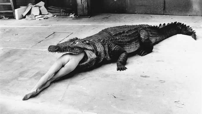 Helmut Newton, Crocodile, Pina Bausch Ballett, Wuppertal, 1983