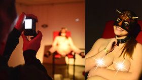 Výstavu nahých žen vystřídají v Praze během listopadu muži.