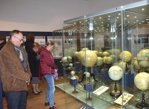 Výstava přilákala mnoho návštěvníků.