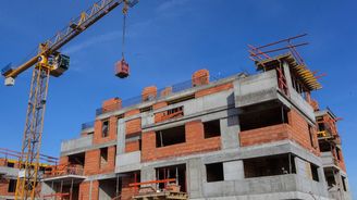 Výstavba bytů čeká v Praze na úřední razítko násobně déle než před deseti lety