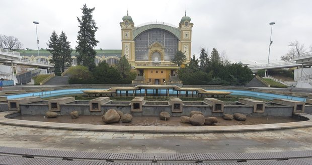 Letní kino - Po loňském úspěchu mobilního letního kina i letos pozve Výstaviště všechny filmové fanoušky, tentokrát do amfiteátru Křižíkovy fontány, který bude k dispozici i pro další umělecké produkce do zahájení její modernizace.