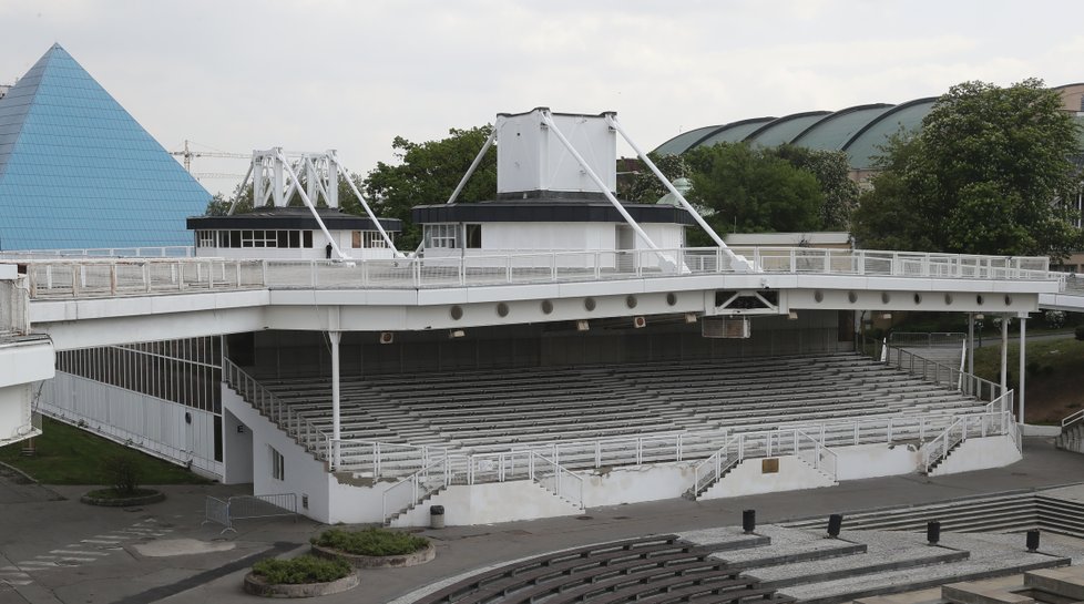 Opravou projdou i čtyři pavilony u fontány, nahradí výstavní prostor Průmyslového paláce.